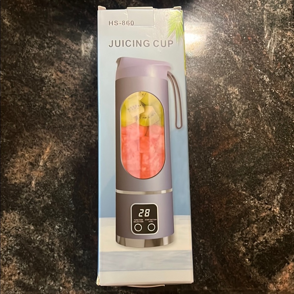 Portable Juicing Cup with Digital Display